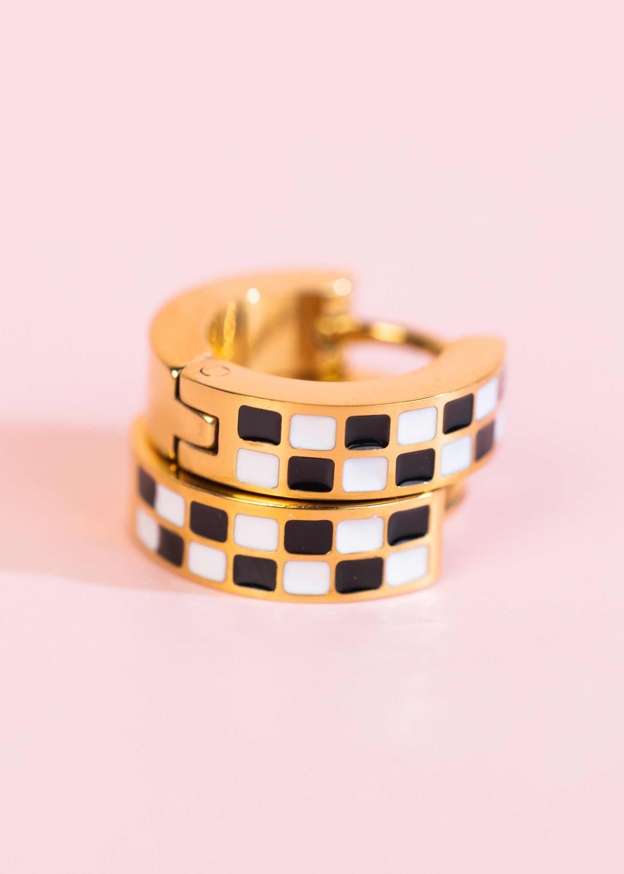 Black/White Checkered Huggies