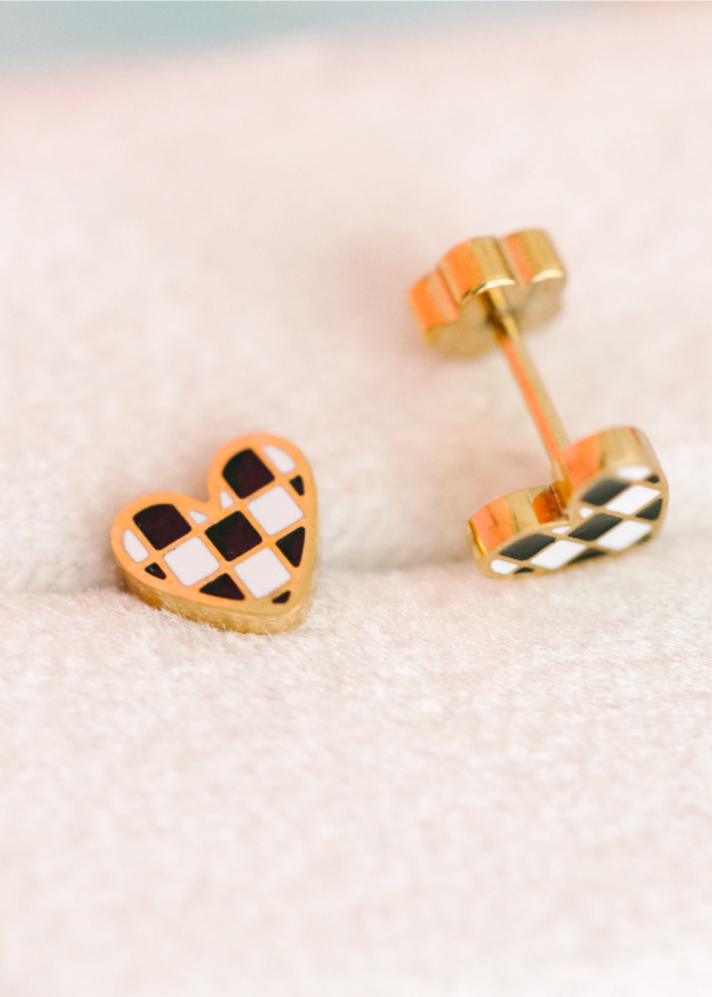 Checkered Heart earrings