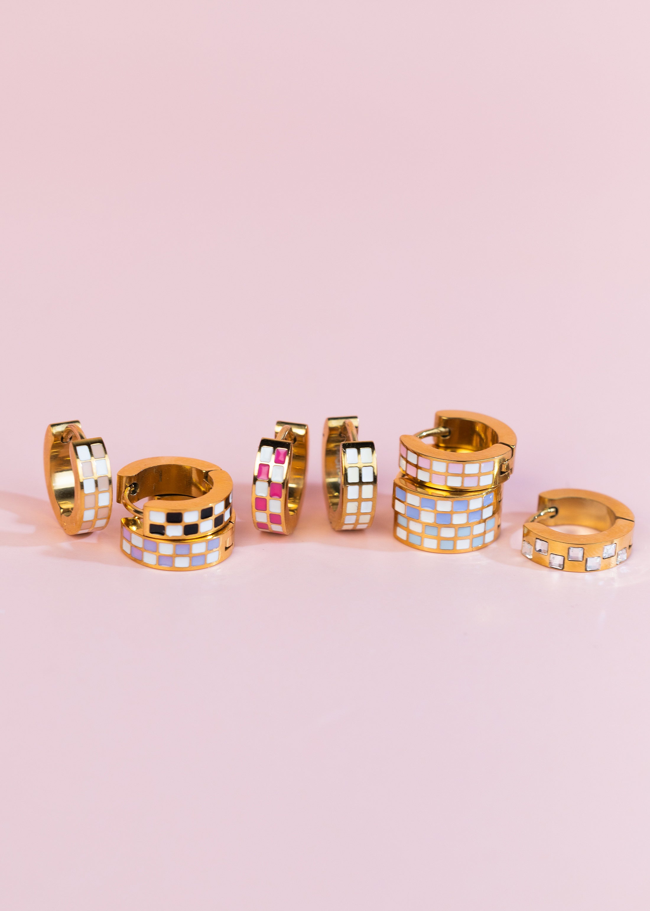 Cream Checkered Huggies