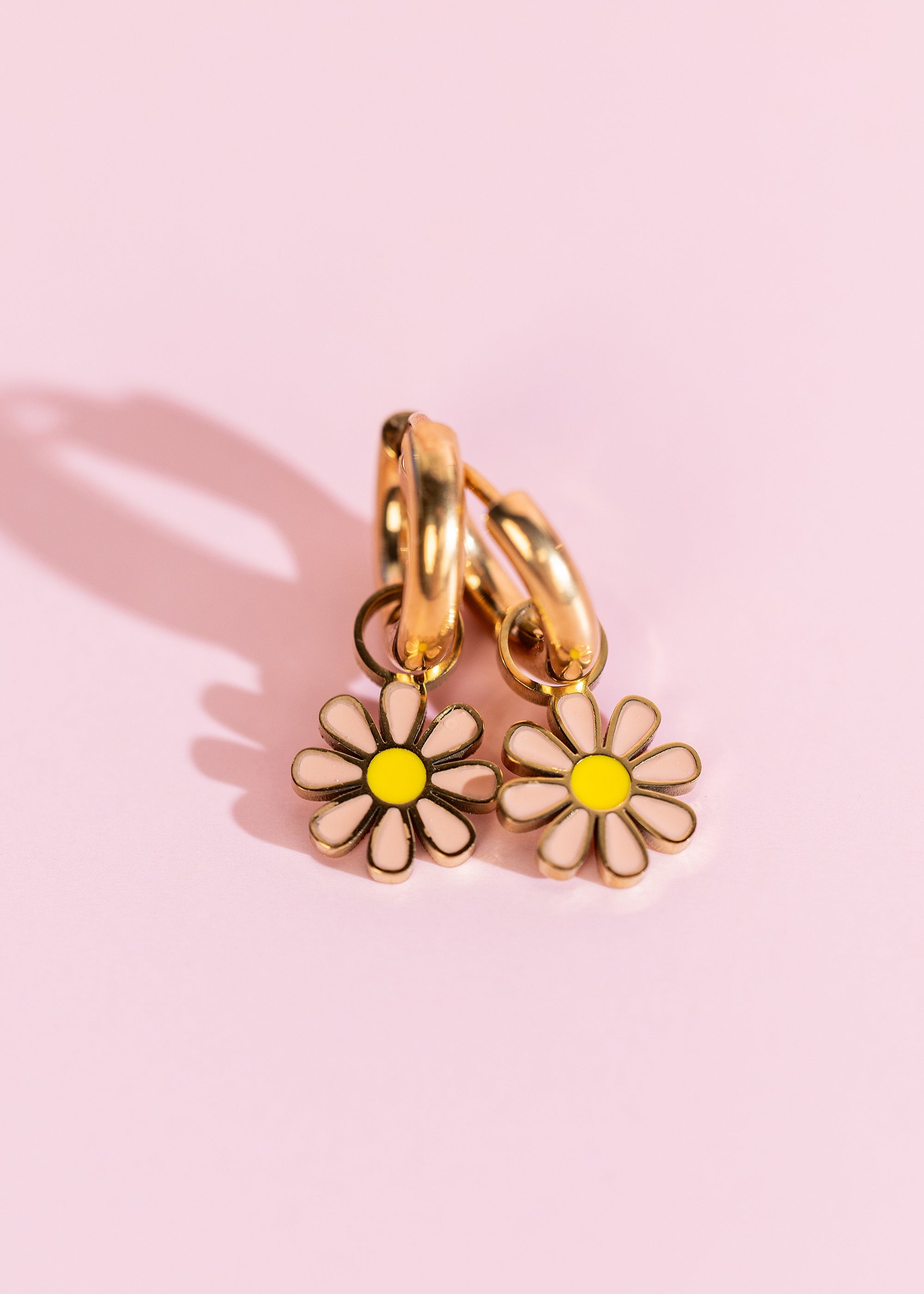 Peach Daisy Charms