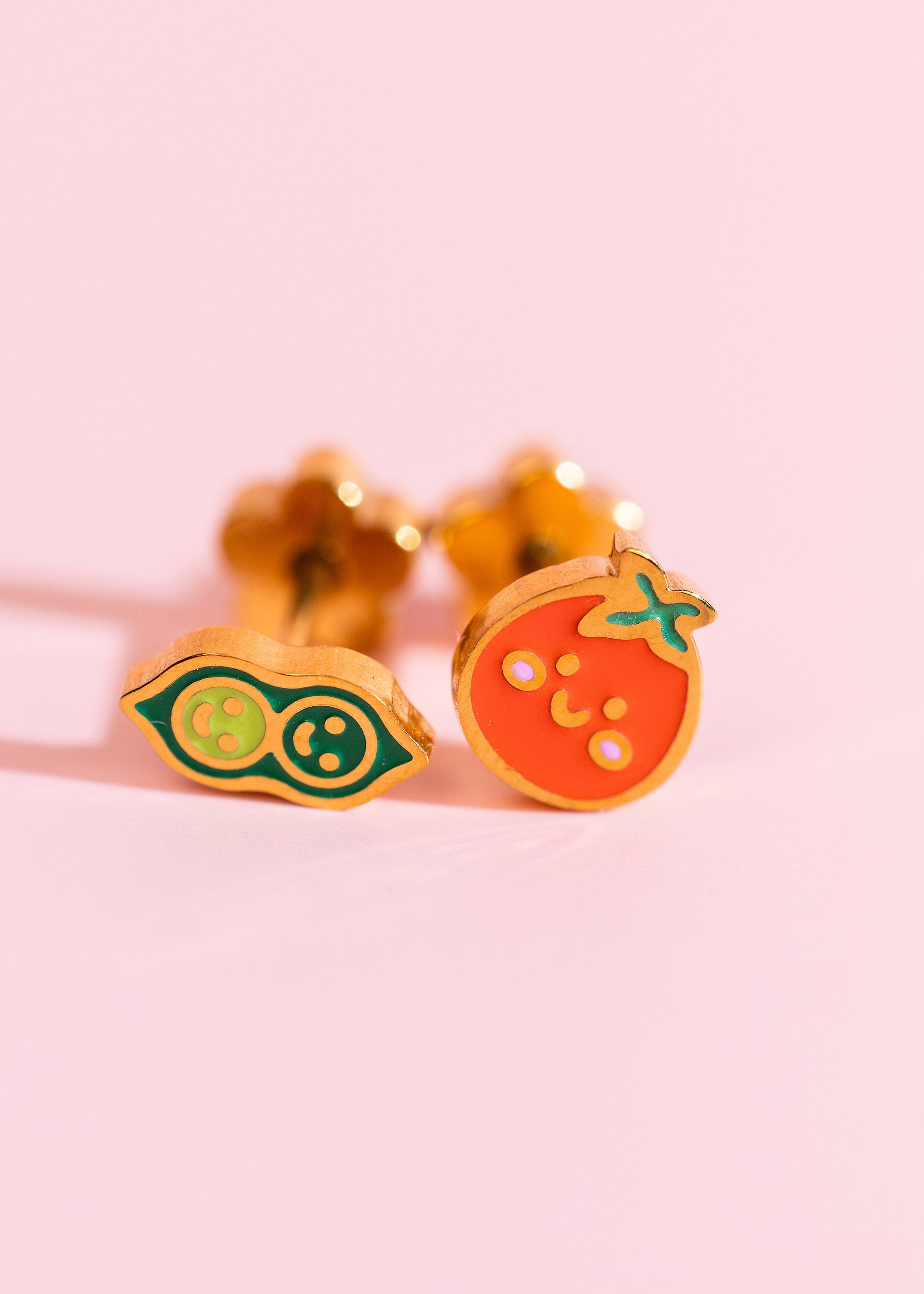 Pea Pod & Tomato