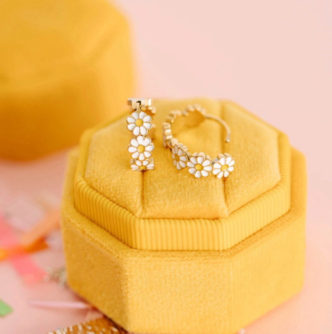 Daisy Huggies (PREORDER)