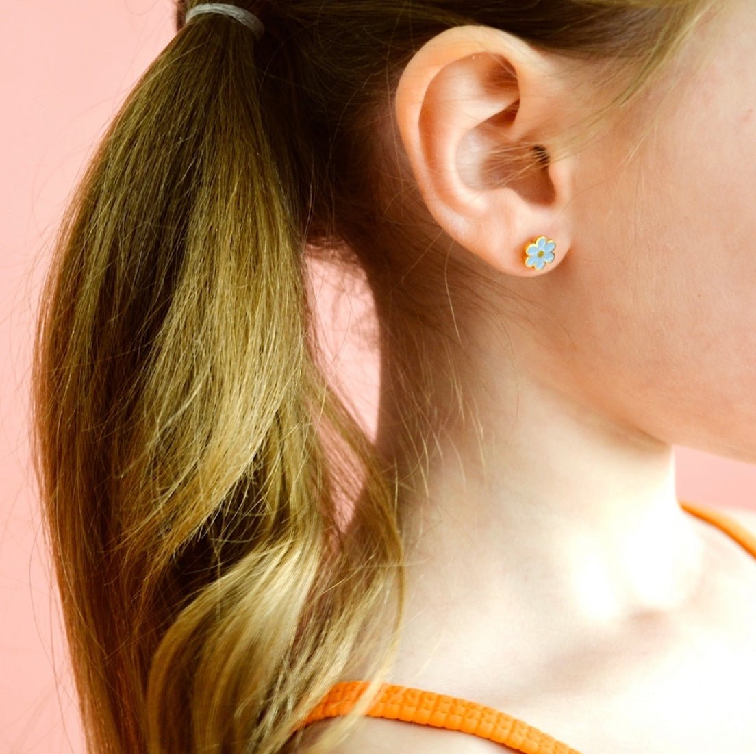 Blue Flower - Hypoallergenic Flat Screw-back Earrings for girls – Pierced Co